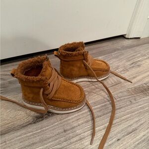 GAP Brown Ankle Boots with Cozy Lining